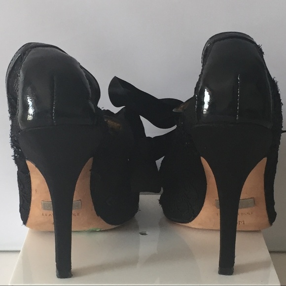 Badgley Mischka Black Satin & Lace Heels - Picture 5 of 7